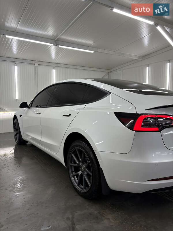Седан Tesla Model 3 2021 в Лановцах фото 38 Седан Tesla Model 3 2021 в Лановцах