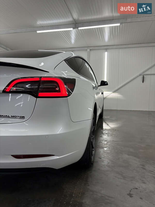 Седан Tesla Model 3 2021 в Лановцах фото 43 Седан Tesla Model 3 2021 в Лановцах