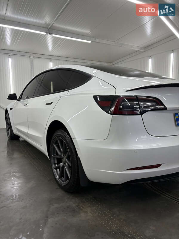 Седан Tesla Model 3 2021 в Лановцах фото 50 Седан Tesla Model 3 2021 в Лановцах