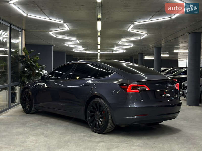 Седан Tesla Model 3 2021 в Одессе