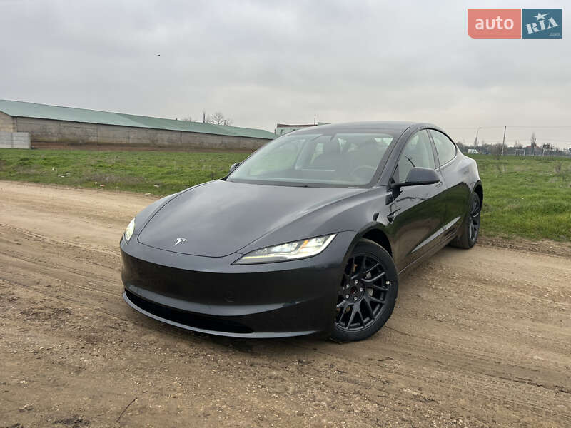 Седан Tesla Model 3 2024 в Одесі