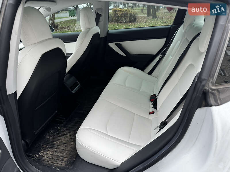 Седан Tesla Model 3 2019 в Луцке фото 8 Седан Tesla Model 3 2019 в Луцке