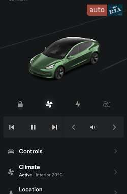 Седан Tesla Model 3 2020 в Львове