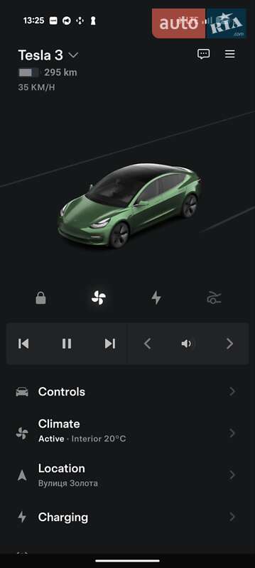 Седан Tesla Model 3 2020 в Львові