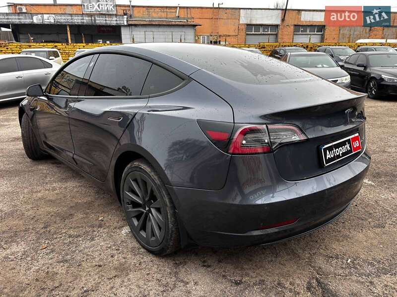Седан Tesla Model 3 2022 в Запорожье