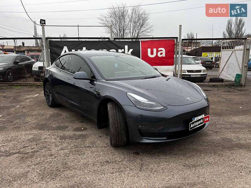 Седан Tesla Model 3 2022 в Запорожье