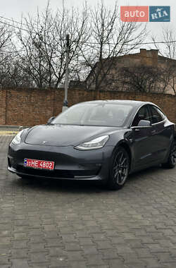 Седан Tesla Model 3 2019 в Дубно
