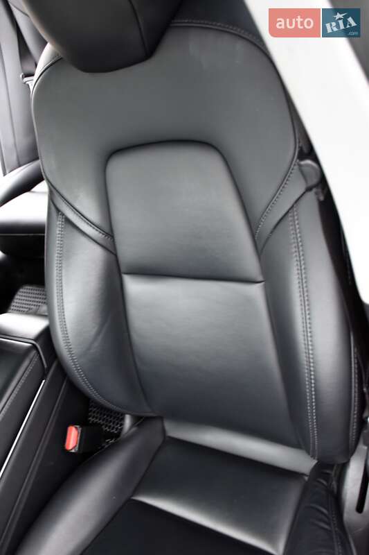 Седан Tesla Model 3 2018 в Дрогобичі фото 29 Седан Tesla Model 3 2018 в Дрогобичі