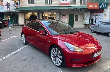 Седан Tesla Model 3 2019 в Києві