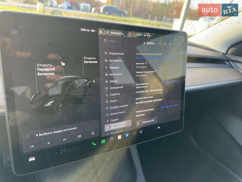 Седан Tesla Model 3 2022 в Львове