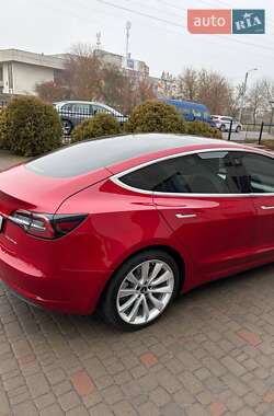 Седан Tesla Model 3 2018 в Луцке