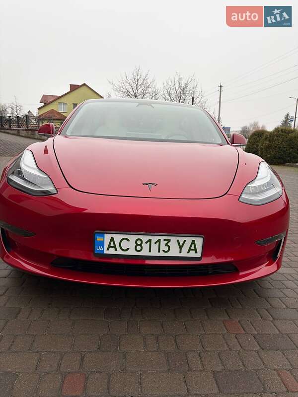 Седан Tesla Model 3 2018 в Луцьку
