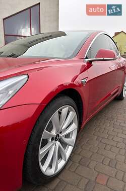 Седан Tesla Model 3 2018 в Луцке