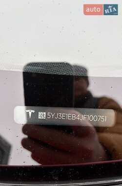Седан Tesla Model 3 2018 в Луцке