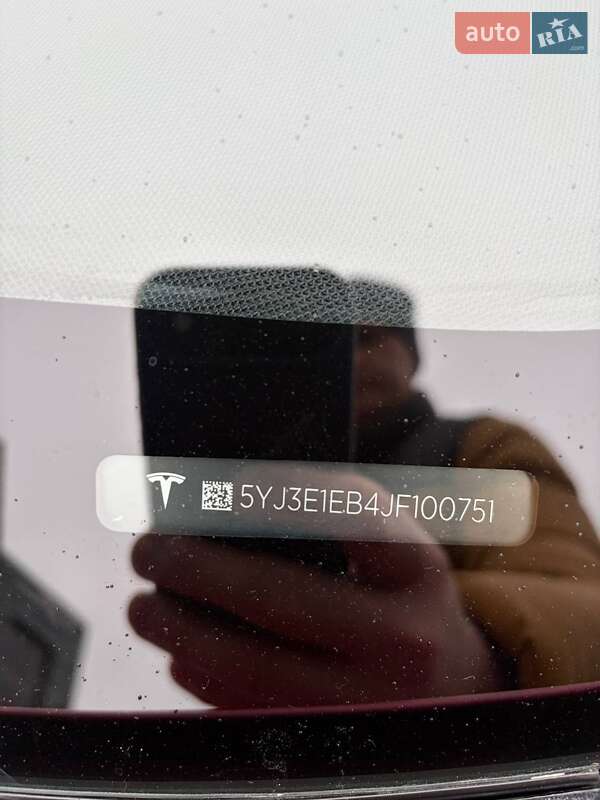 Седан Tesla Model 3 2018 в Луцьку