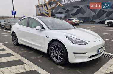 Седан Tesla Model 3 2020 в Луцьку