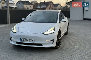 Седан Tesla Model 3 2020 в Ивано-Франковске