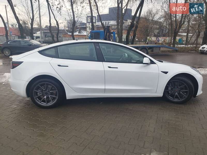 Седан Tesla Model 3 2021 в Львове фото 9 Седан Tesla Model 3 2021 в Львове