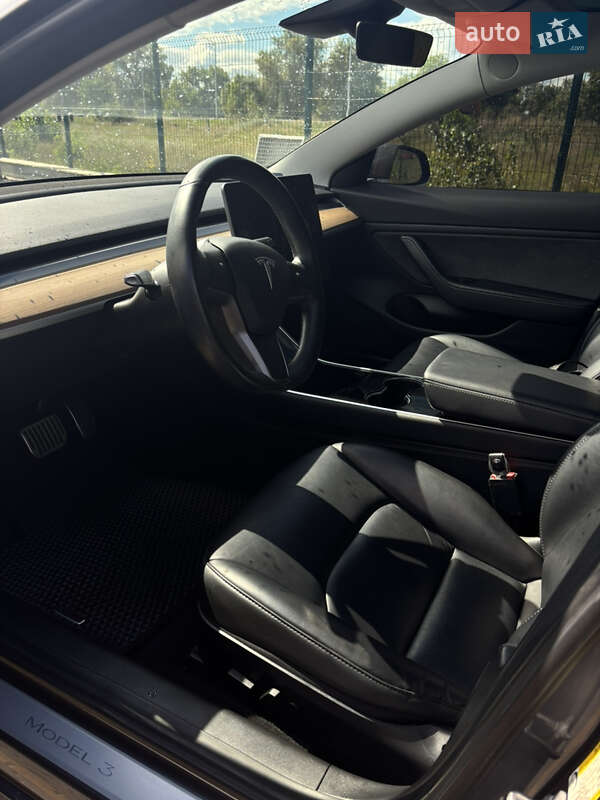 Седан Tesla Model 3 2019 в Киеве фото 5 Седан Tesla Model 3 2019 в Киеве
