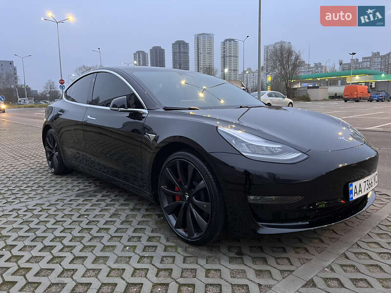 Седан Tesla Model 3 2019 в Киеве фото 18 Седан Tesla Model 3 2019 в Киеве