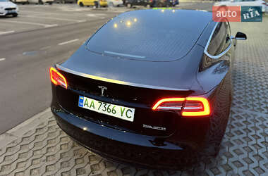 Седан Tesla Model 3 2019 в Киеве