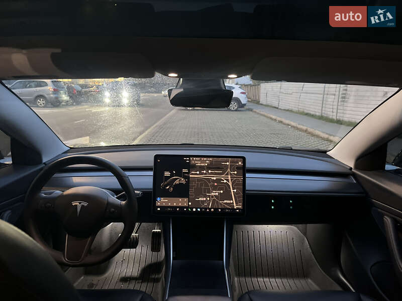 Седан Tesla Model 3 2019 в Киеве фото 4 Седан Tesla Model 3 2019 в Киеве