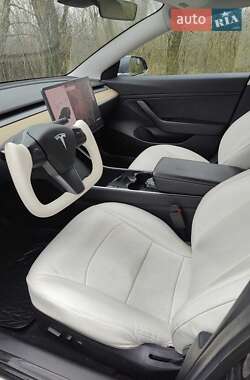 Седан Tesla Model 3 2018 в Одессе