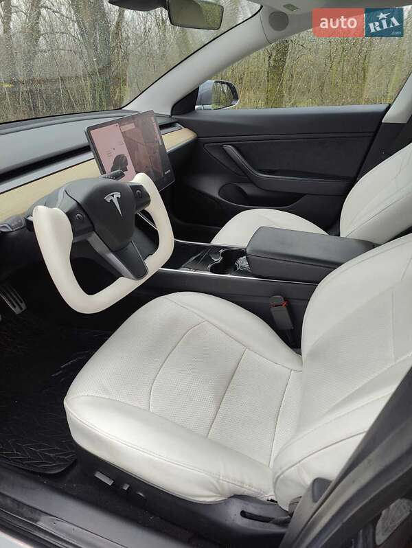 Седан Tesla Model 3 2018 в Одессе