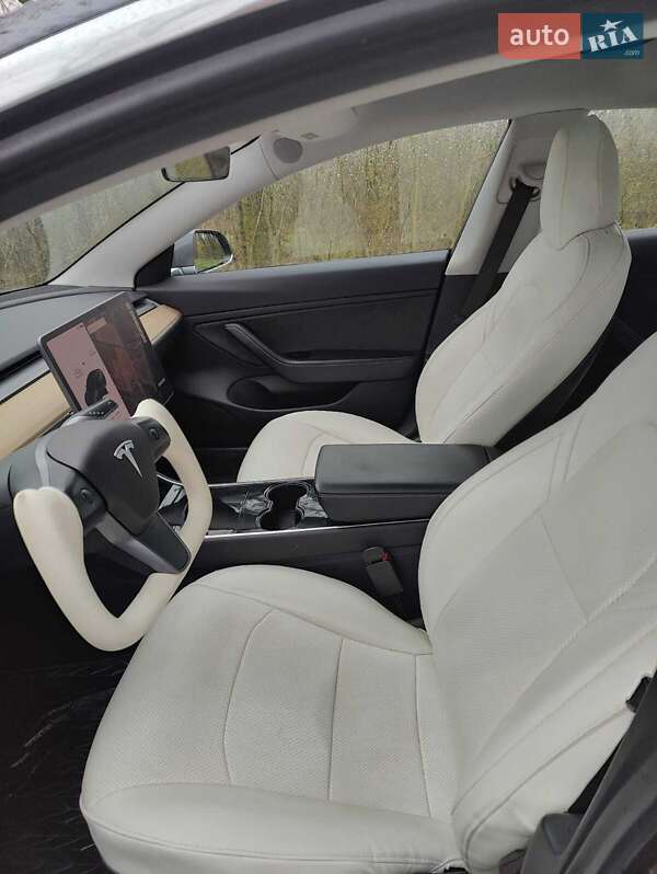 Седан Tesla Model 3 2018 в Одессе