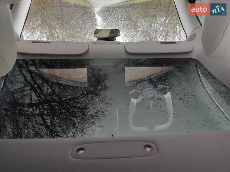 Седан Tesla Model 3 2018 в Одессе