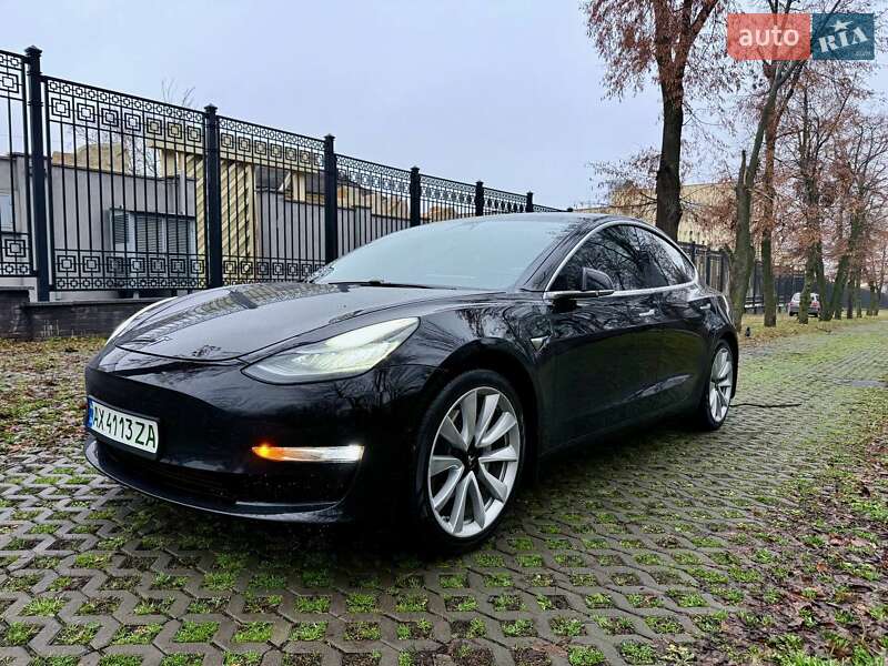 Tesla Model 3 2019