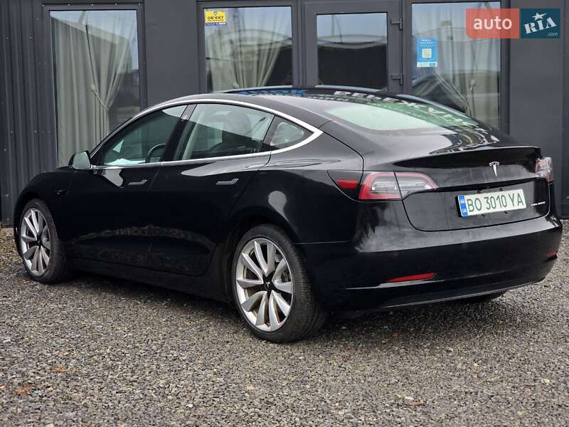 Седан Tesla Model 3 2018 в Тернополе