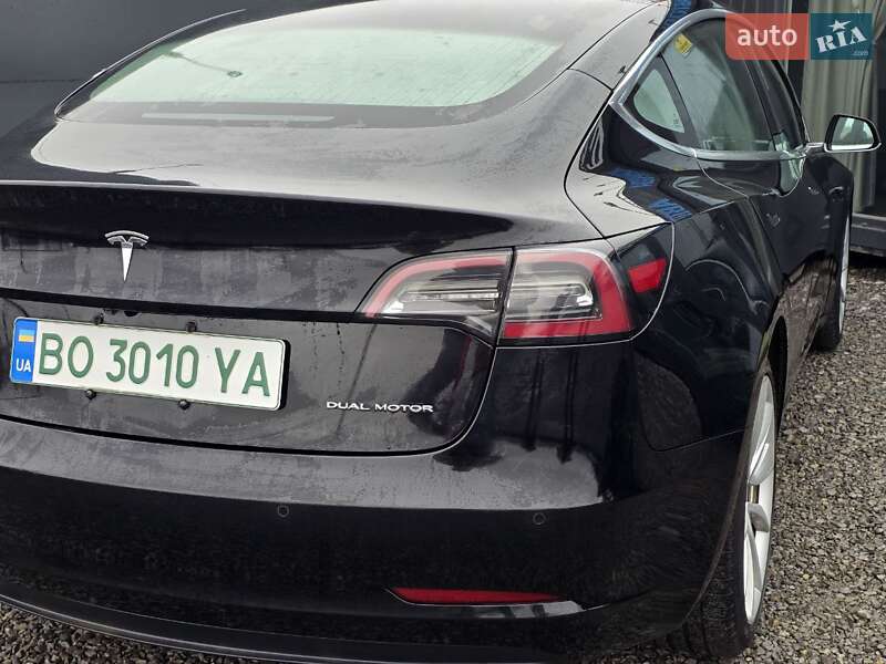 Седан Tesla Model 3 2018 в Тернополе