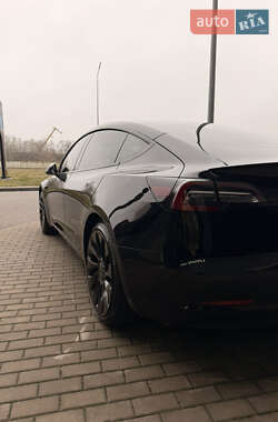Седан Tesla Model 3 2022 в Києві