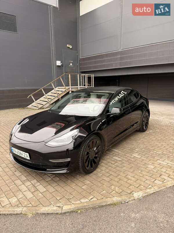 Tesla Model 3 2022