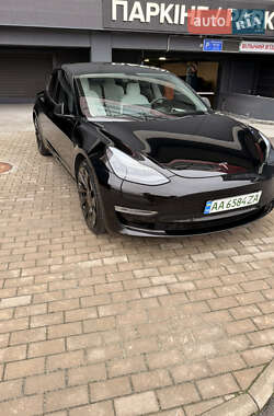 Седан Tesla Model 3 2022 в Києві