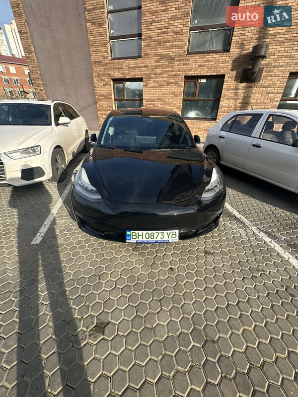 Tesla Model 3 2019