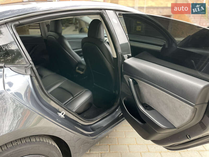Седан Tesla Model 3 2018 в Кропивницком фото 10 Седан Tesla Model 3 2018 в Кропивницком