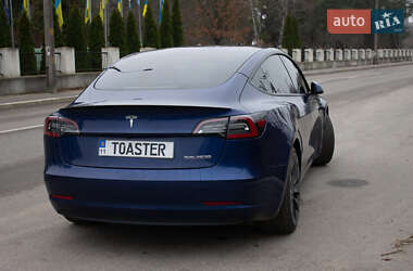 Седан Tesla Model 3 2021 в Києві