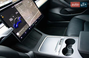 Седан Tesla Model 3 2021 в Києві
