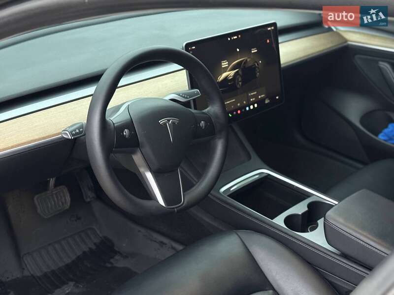 Седан Tesla Model 3 2022 в Киеве фото 17 Седан Tesla Model 3 2022 в Киеве