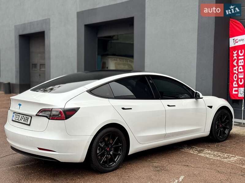 Седан Tesla Model 3 2022 в Киеве фото 10 Седан Tesla Model 3 2022 в Киеве