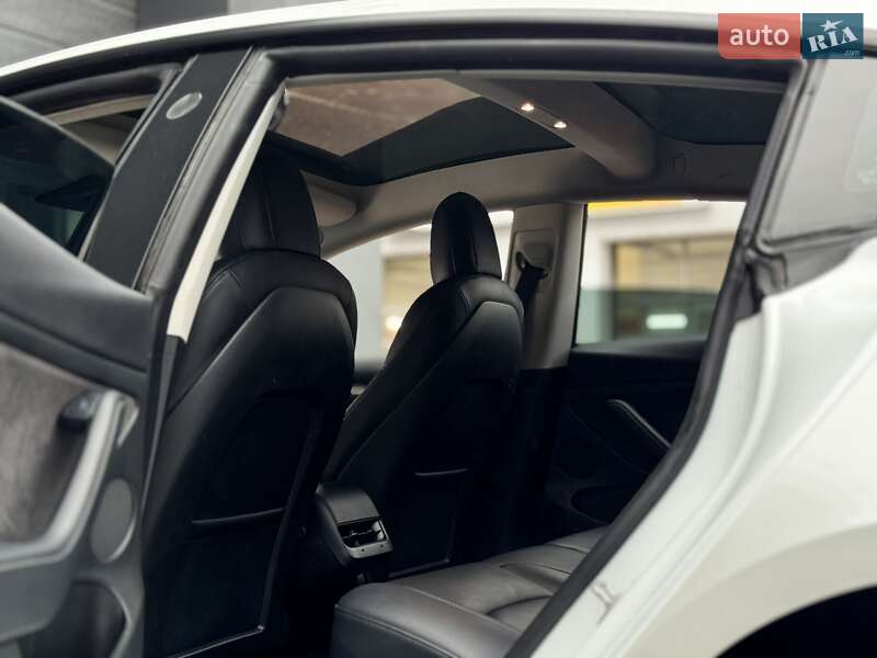 Седан Tesla Model 3 2022 в Киеве фото 16 Седан Tesla Model 3 2022 в Киеве