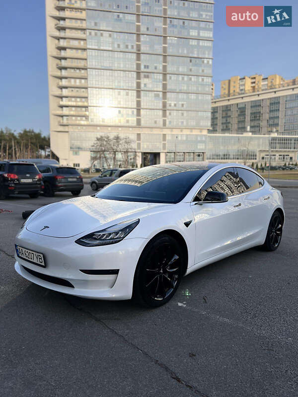 Седан Tesla Model 3 2018 в Киеве фото 4 Седан Tesla Model 3 2018 в Киеве