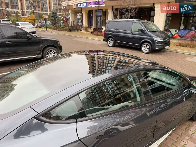 Седан Tesla Model 3 2024 в Києві