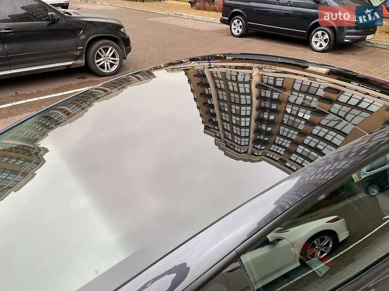Седан Tesla Model 3 2024 в Києві