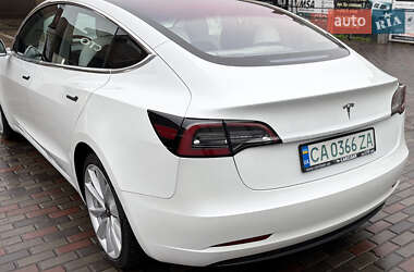 Седан Tesla Model 3 2018 в Черкассах