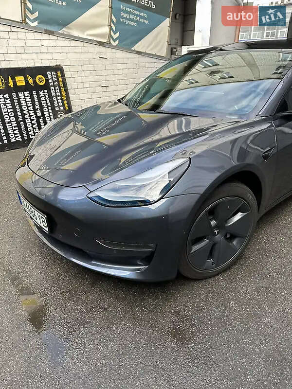 Седан Tesla Model 3 2022 в Львові