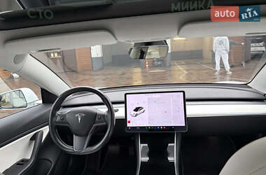 Седан Tesla Model 3 2018 в Черкассах