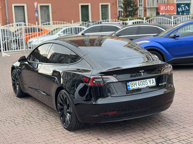 Седан Tesla Model 3 2023 в Одессе